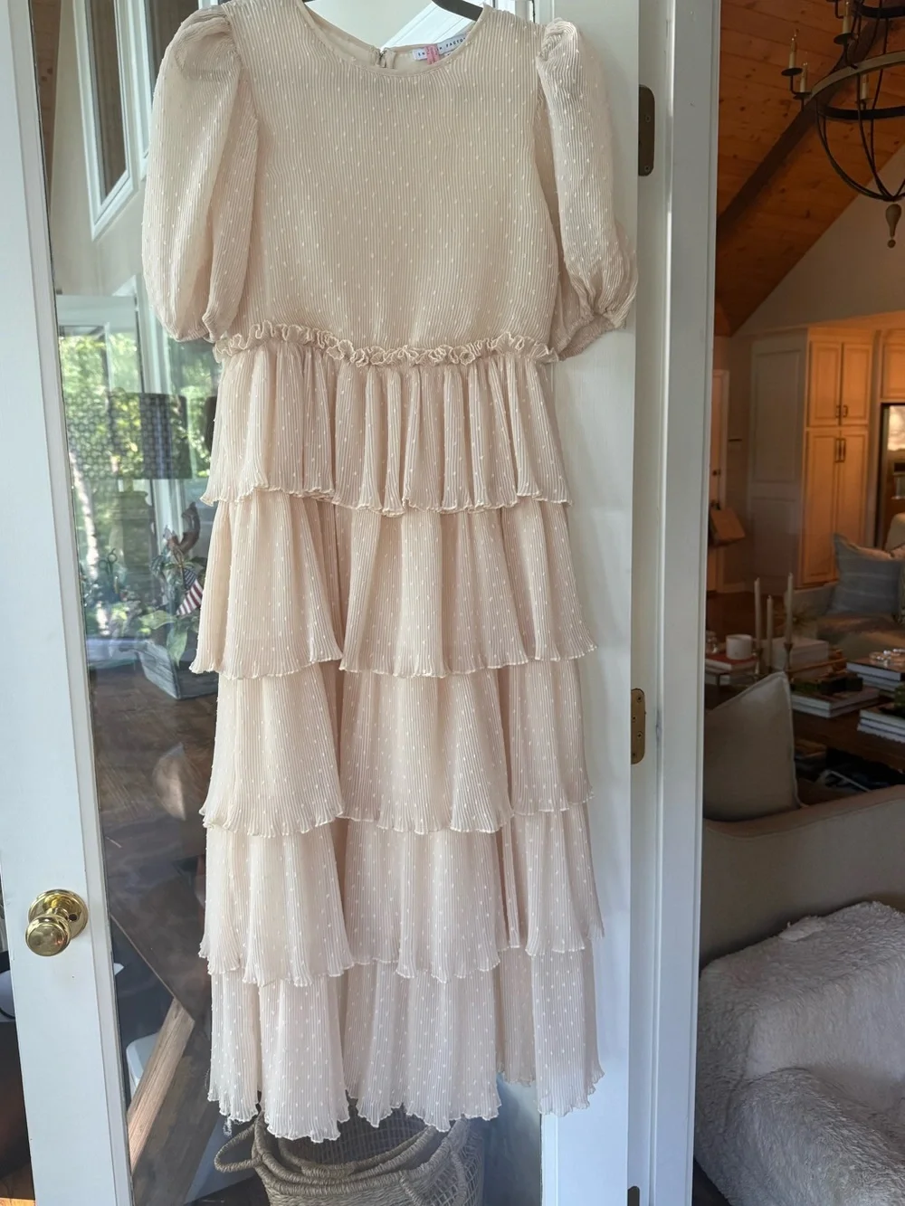 Nieman Marcus english rose flowy Tiered Micro-Dot Midi Dress ruffled layers. EUC